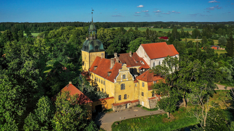 Lielstraupe Castle